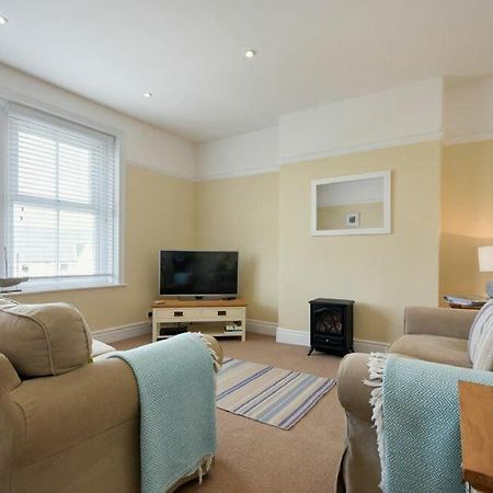 Coastal Haven Apartment Seahouses Exterior photo