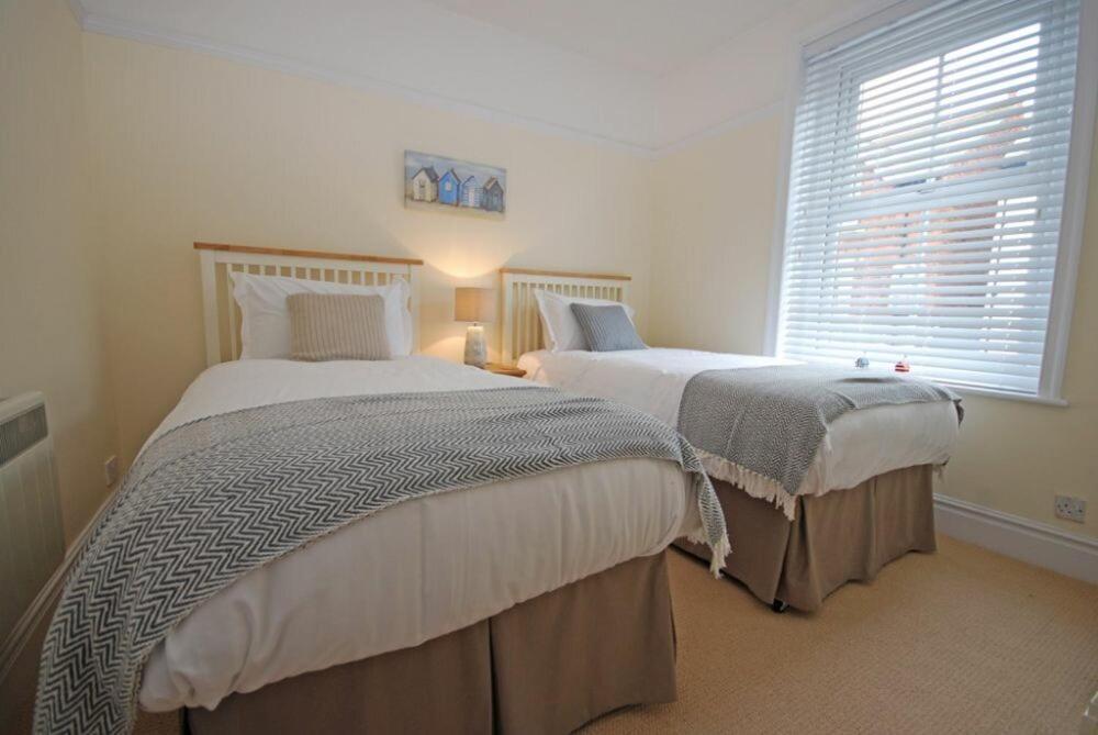 Coastal Haven Apartment Seahouses Exterior photo